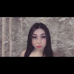 Meet your Posher, Rebeca